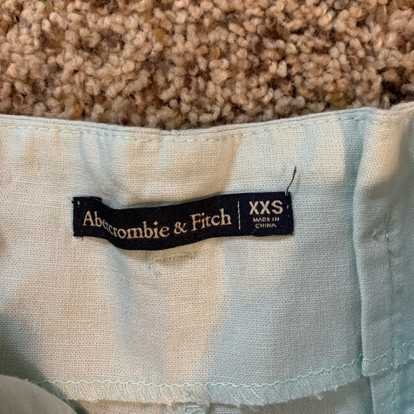 Abercrombie and Fitch Paperbag Shorts - Picture 3 of 5